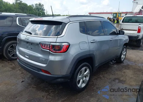 2019 Jeep Compass Latitude 4X4 from USA, damaged, VIN 3C4NJDBB1KT682739